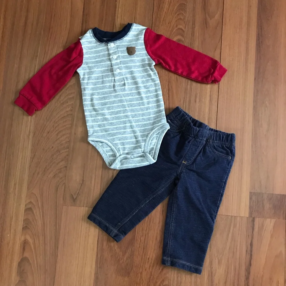 Carter’s Baby Boy Striped Bodysuit and Pant Set Size 12 Months